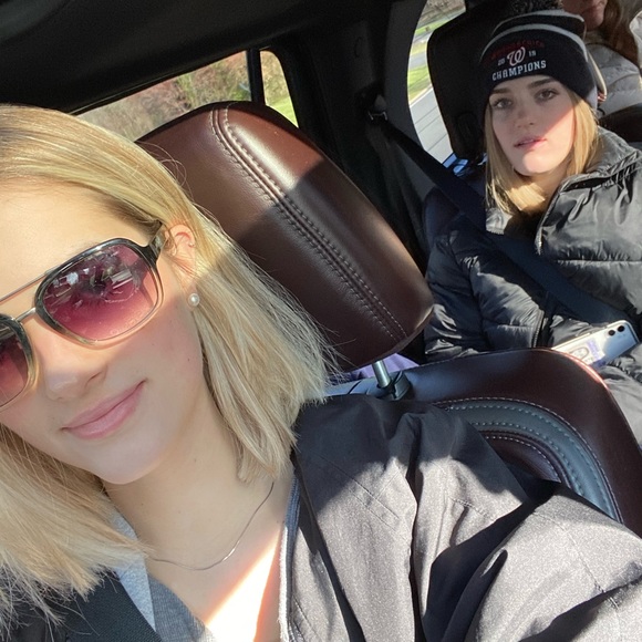 Meet your Posher, Anja - Picture 1 of 1